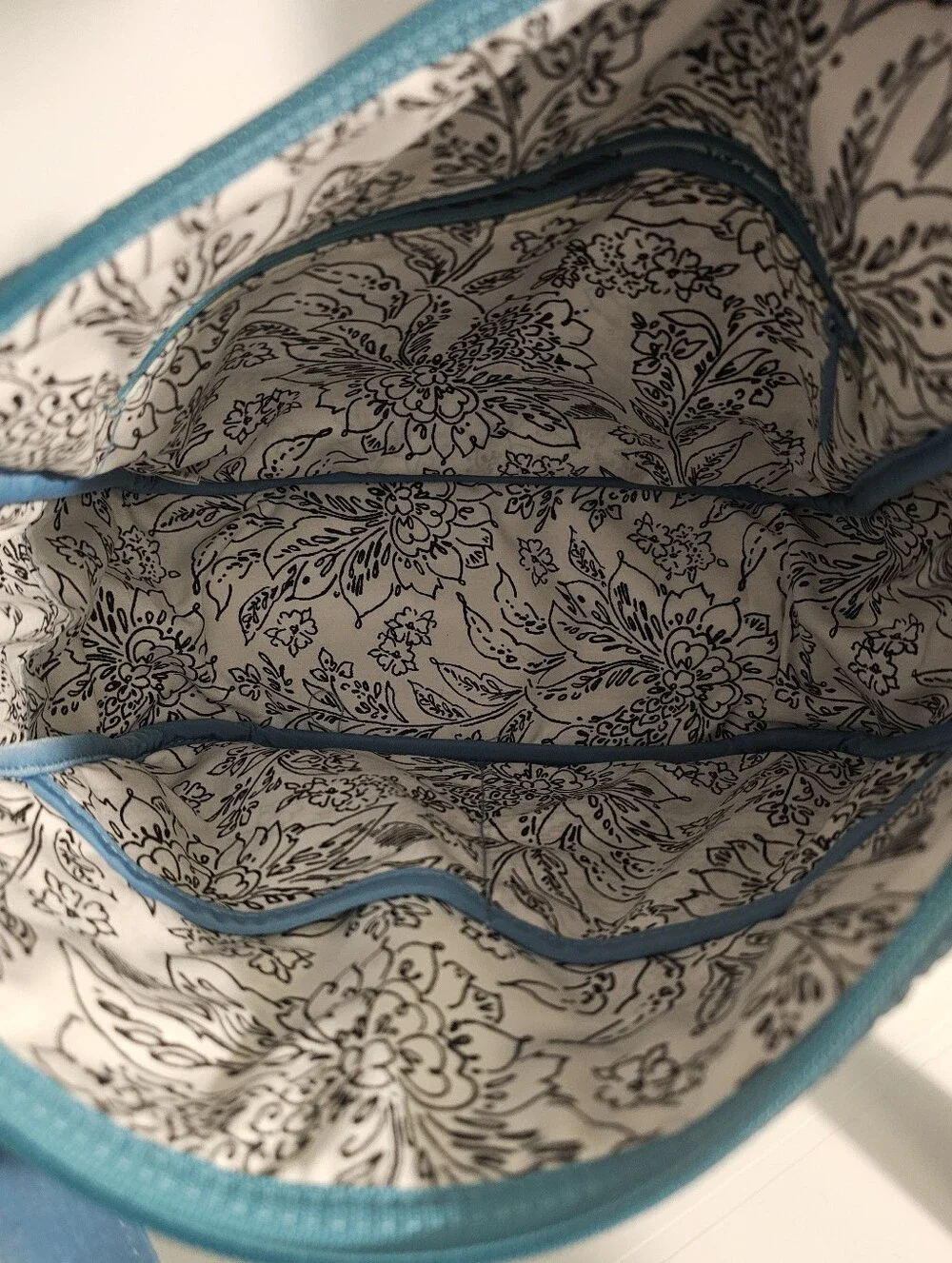 Vera Bradley Blue Crossbody Fabric Purse - EUC
